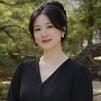 KIM NA YOUNG