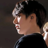 Kim jungkook/13 years old