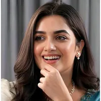 Naina Kapoor( fl bestie)