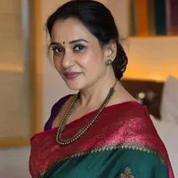 Priya Raizada ( ML AUNT)