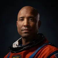 Victor Glover