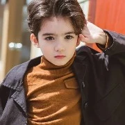 มาร์ค(ลูกพระเอก+นางเอก)แฝดน้อง