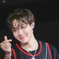 Jong Hoesok / J-Hope ( t.k.Lisa + abang