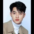 D.O  (sekretaris Lisa )