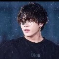 *black haired guy*