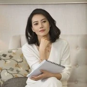 โมนา(แม่พระเอก)