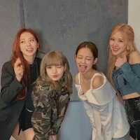 Rose, Lisa, Jennie, Jisoo