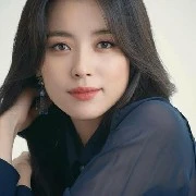 Han Hyo-Joo ( mãe de lee )