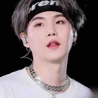 Yoongi (Suga)