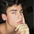 Joshua cárcamo  amigo de sus hermanos