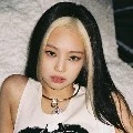 jennie(bruxa)