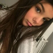 Andrea (Amiga de Emily)