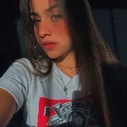 Mía (Mejor Amiga de Emily)
