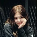 JENNIE  KIM