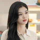 Marie A (sekertaris+kakak angkat ana)