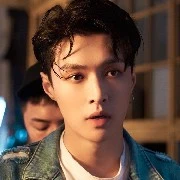 Hwang_Yixing(Lay)