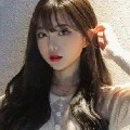 Hyelim(namorada do Jin)