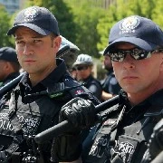 policía
