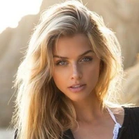 Anna Rozmajzl [ML