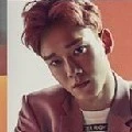 Chen (tangan kanan+abang angkat lisa)