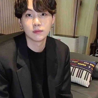 Min yoongi (suga)