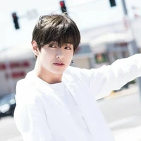 Jeon Jiwoo || Kakak Ara