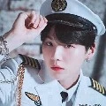 อาทิตย์(บอดี้การ์ดพลอย)