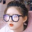 แคทนี่(นางเอกตอนใส่แว่น)