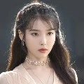 เเชวี่(พี่นางเอก)