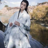  เฟยหง(พระเอก)