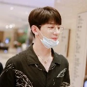 จือกวาง(เพื่อนพระเอก)​