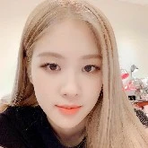 Park Chaeyoung/ Rosé
