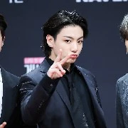 bro ( kim taewoo)