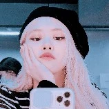 𝑅𝑜𝑠𝑒𝑎𝑛𝑎 𝑚𝑎𝑛𝑜𝑏𝑎𝑛