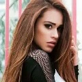 julia reyes- bff de erika-(ángel oscuro)