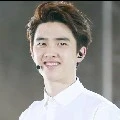 D.O (kk angkat/tangan kanan lisa)