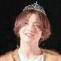 𝐀𝐮𝐭𝐡𝐨𝐫♡︎