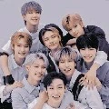 STRAY KIDS