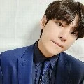 v