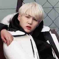 Yoongi ( lil meow meow )