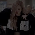 โรส🥀🖤