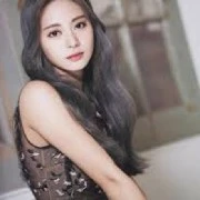 ratih abraham (istri alex)