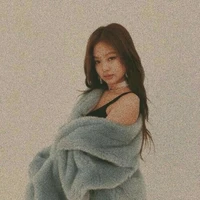 Gueensyα Syafαlαn Putri Prαtαmα (Queen)