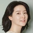 Lee Young Ae (Mãe da Yura)