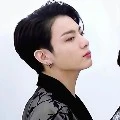 jeon jungkook ^•suami lisa•^