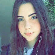 Andrea valencia ( prima y mejor amiga)