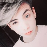juan león(mejor amigo del hermano)