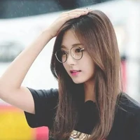 นิว(นางเอก)