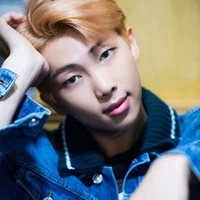 มันจุน เพื่อนพระเอก