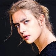 พี่ภูมิ เลขาคาริน